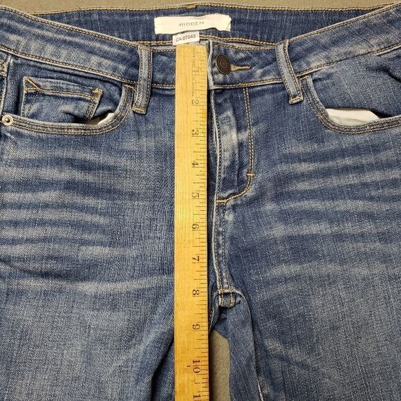 Hidden Jeans | Distressed Blue Jeans size 27 cropped, frayed hem. - Picture 15 of 16